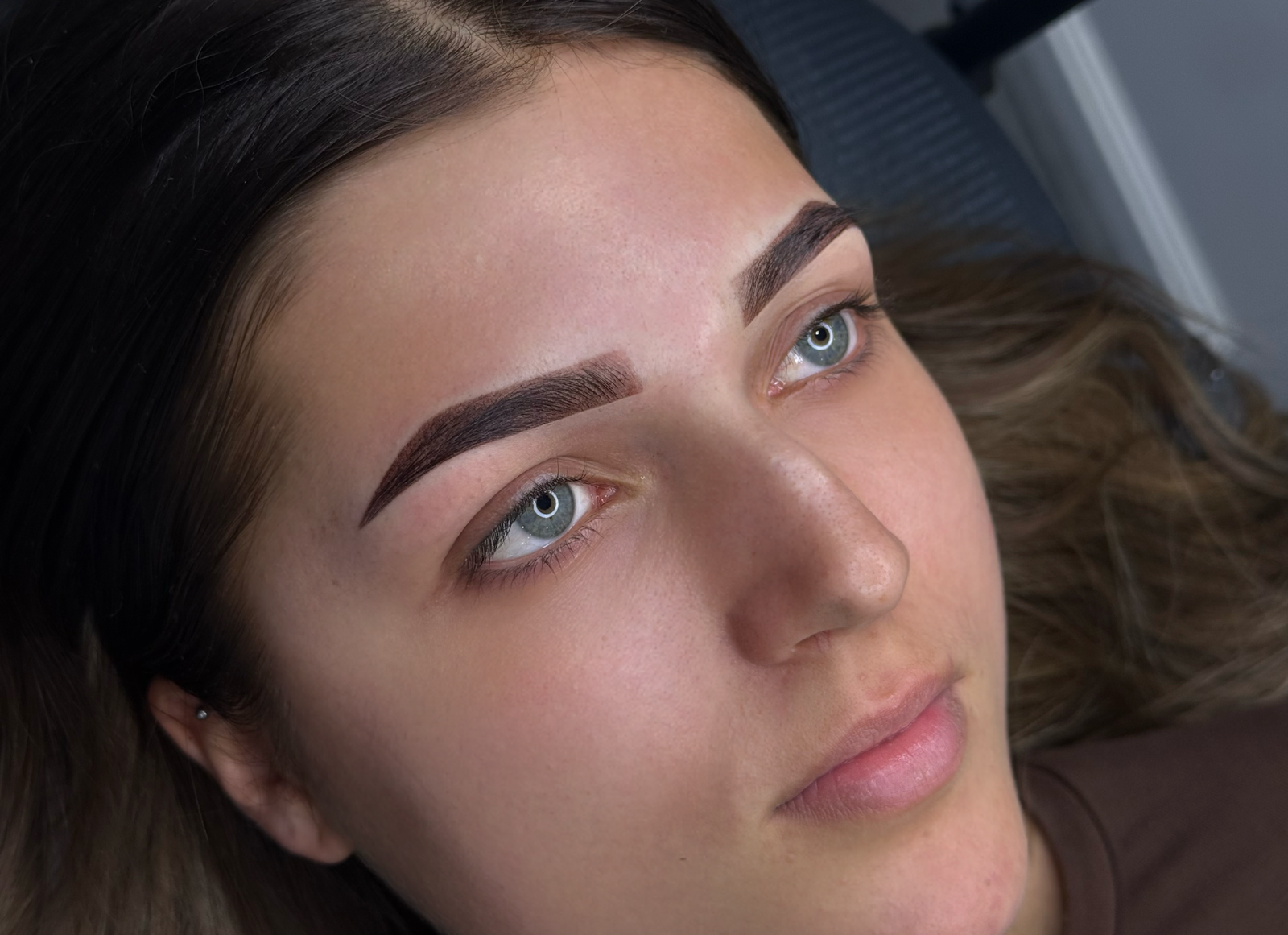 Powder brows